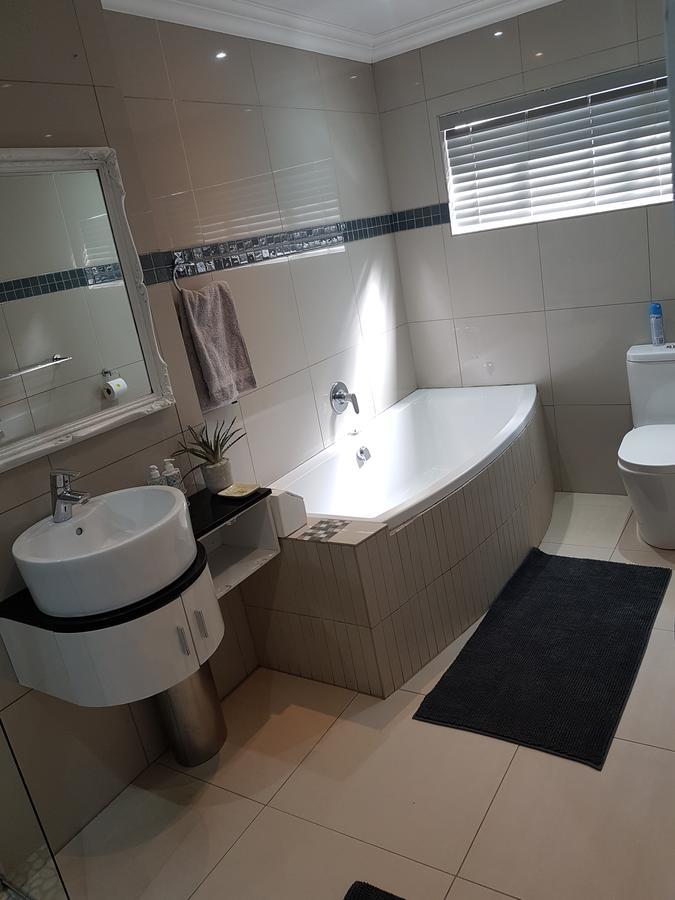 Yellow Door Apartment Bloemfontein Ngoại thất bức ảnh